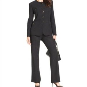 Le Suit Women's Pant Suit (NWT)